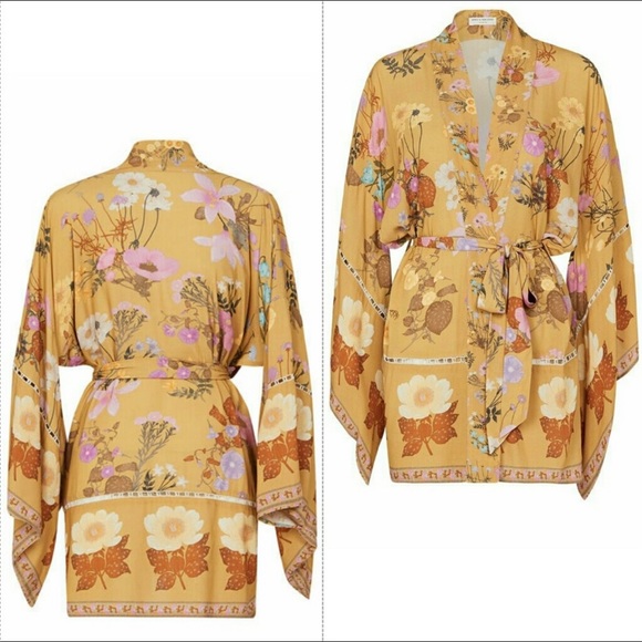 Spell Wild Bloom Short Robe - Picture 3 of 4